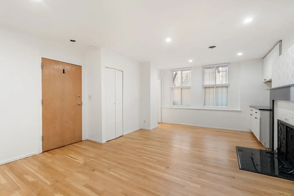1 bed, 1 bath apartment for rent at 103 Marlborough St Unit 2, Back Bay — photo 10 of 27