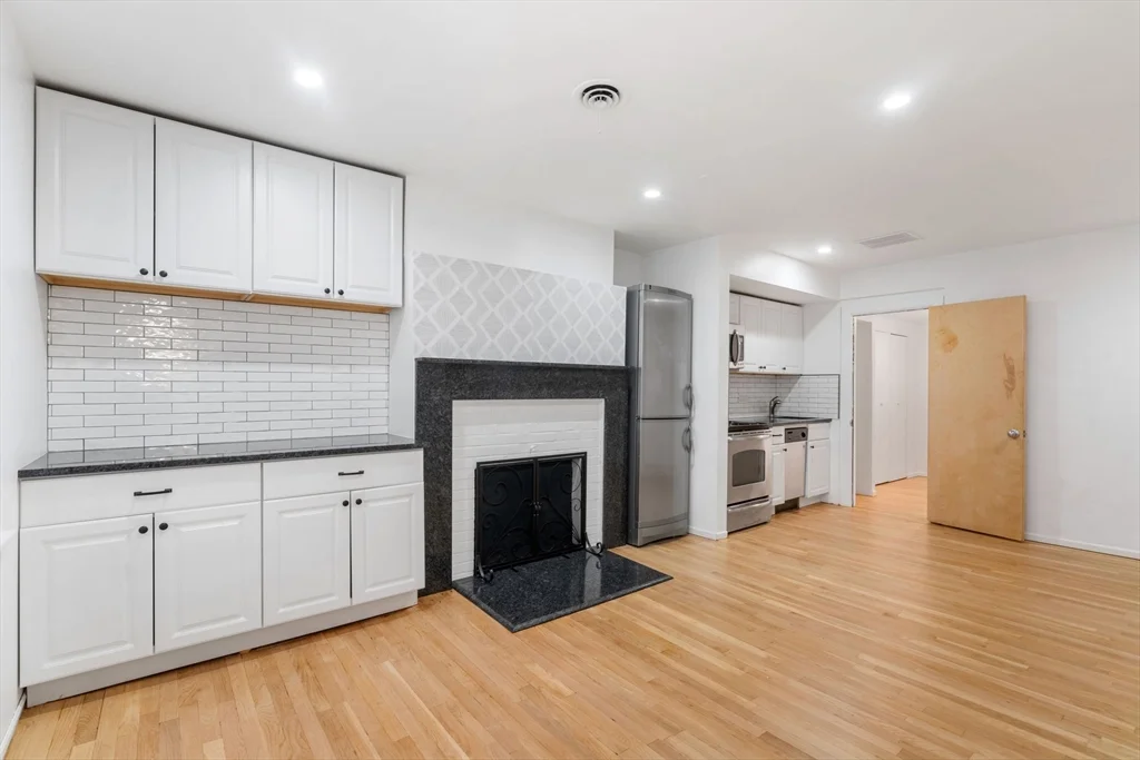 1 bed, 1 bath apartment for rent at 103 Marlborough St Unit 2, Back Bay — photo 12 of 27