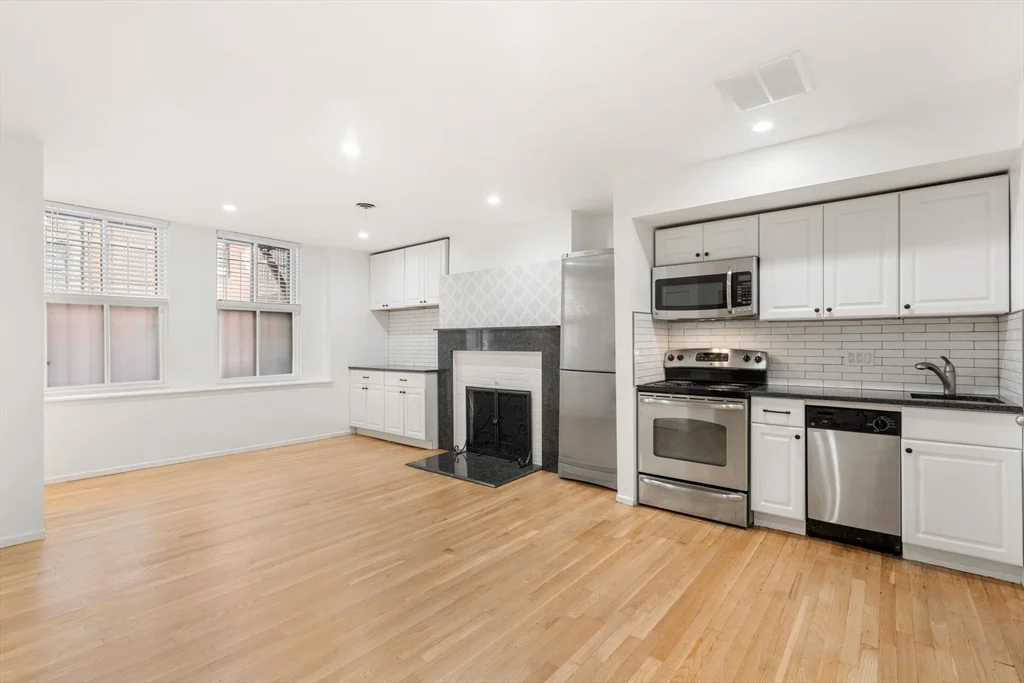 1 bed, 1 bath apartment for rent at 103 Marlborough St Unit 2, Back Bay — photo 1 of 27
