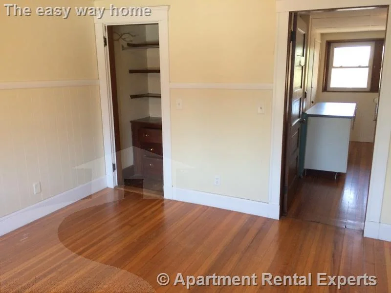 3 bed, 1 bath apartment for rent at 103 Norfolk St Unit 7, Central Square — photo 13 of 20
