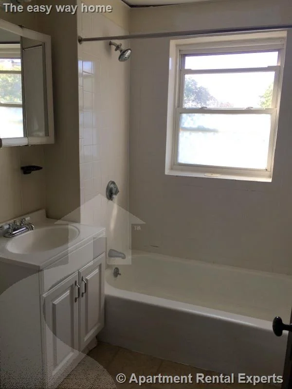 3 bed, 1 bath apartment for rent at 103 Norfolk St Unit 7, Central Square — photo 19 of 20