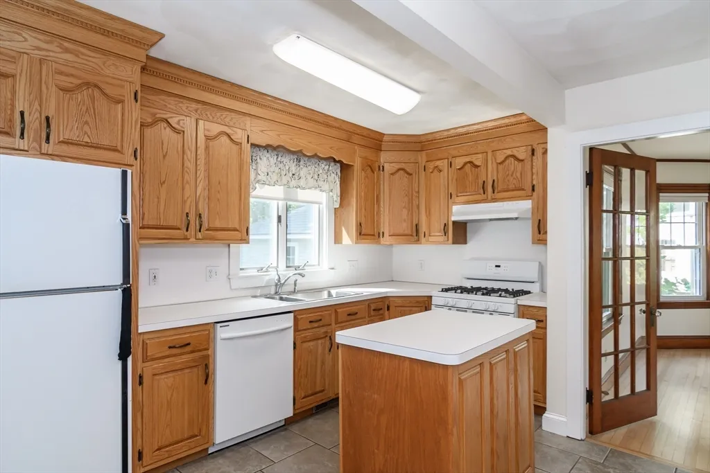 3 bed, 2 bath apartment for rent at 103 North Ave Unit 103, Natick — photo 11 of 24