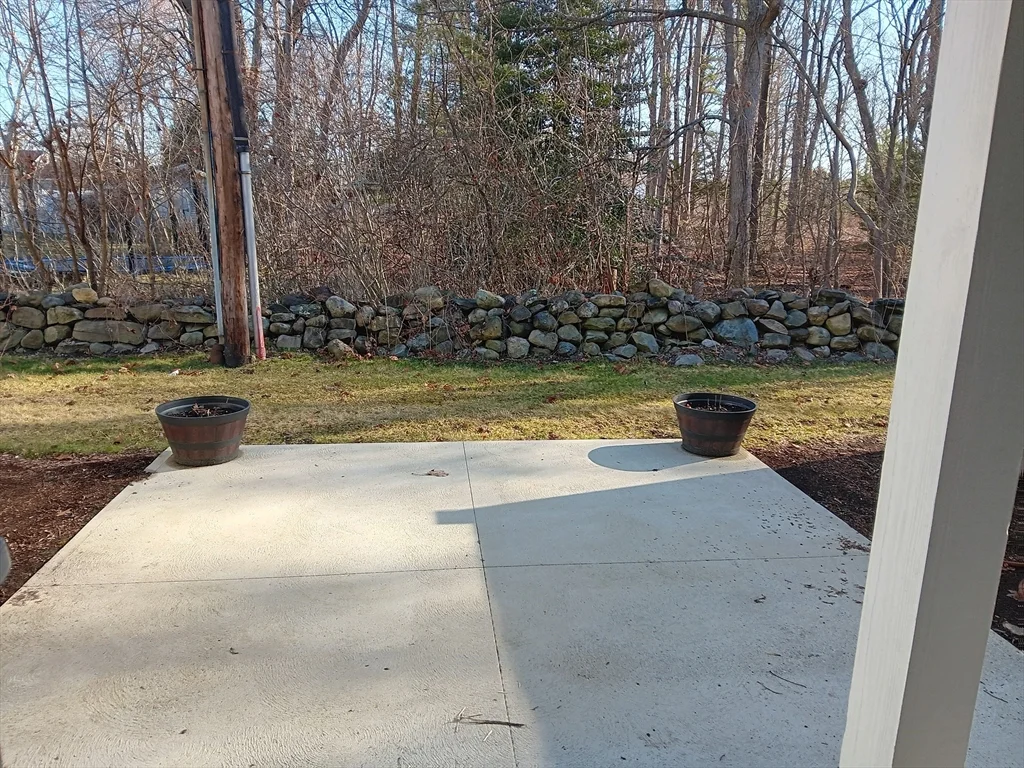1 bed, 1 bath apartment for rent at 103 Oak St Unit A, Middleboro — photo 1 of 9