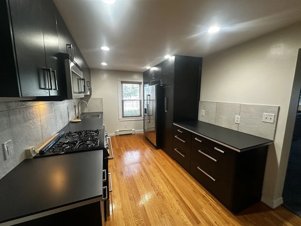 2 bed, 2 bath apartment for rent at 103 Sagamore, Revere — photo 5 of 15