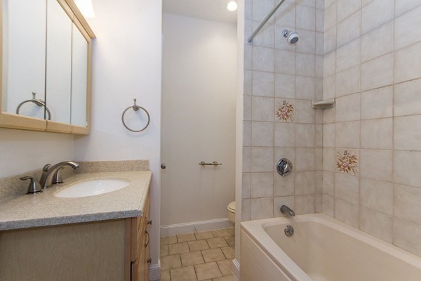 2 bed, 2 bath apartment for rent at 103 Sewall Unit 6, Coolidge Corner — photo 10 of 11