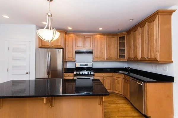 2 bed, 2 bath apartment for rent at 103 Sewall Unit 6A, Coolidge Corner — photo 5 of 20