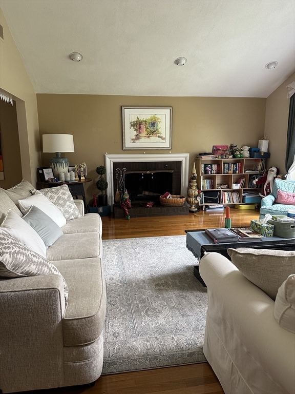 5 bed, 3 bath apartment for rent at 103 Sherburn Cirle, Weston — photo 10 of 14