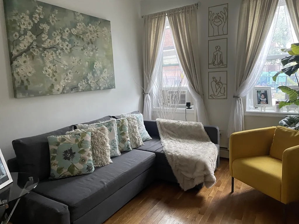 1 bed, 1 bath apartment for rent at 103 Shurtleff Unit 7, Chelsea