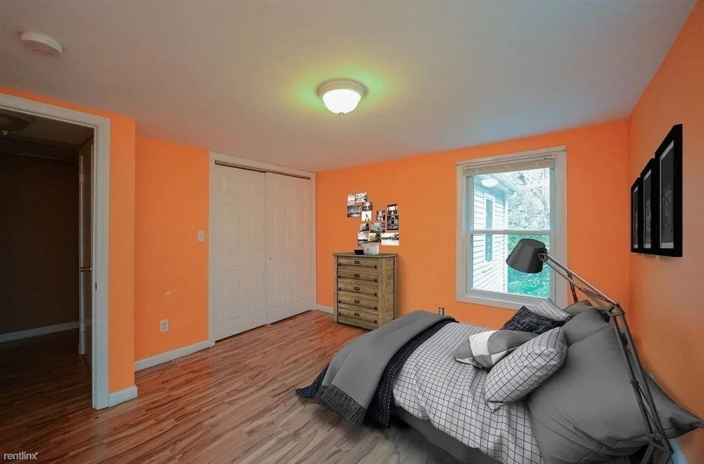 3 bed, 1 bath apartment for rent at 103 South Rd Unit 103, Bedford — photo 10 of 12