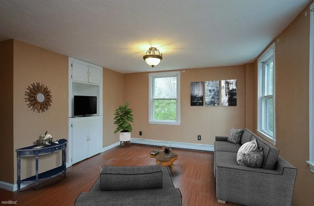 3 bed, 1 bath apartment for rent at 103 South Rd Unit 103, Bedford — photo 6 of 12