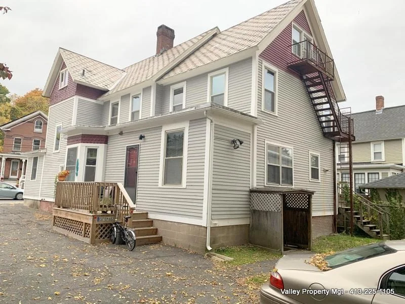 1 bed, 1 bath apartment for rent at 103 State St Unit 2, Northampton — photo 11 of 11