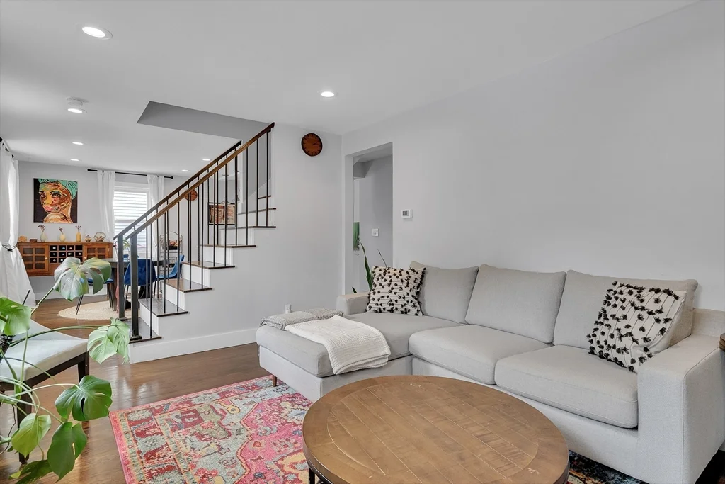 4 bed, 4+ bath apartment for rent at 103 Stimson St, West Roxbury — photo 3 of 10