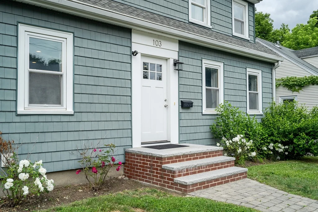 4 bed, 4+ bath apartment for rent at 103 Stimson St, West Roxbury — photo 2 of 10