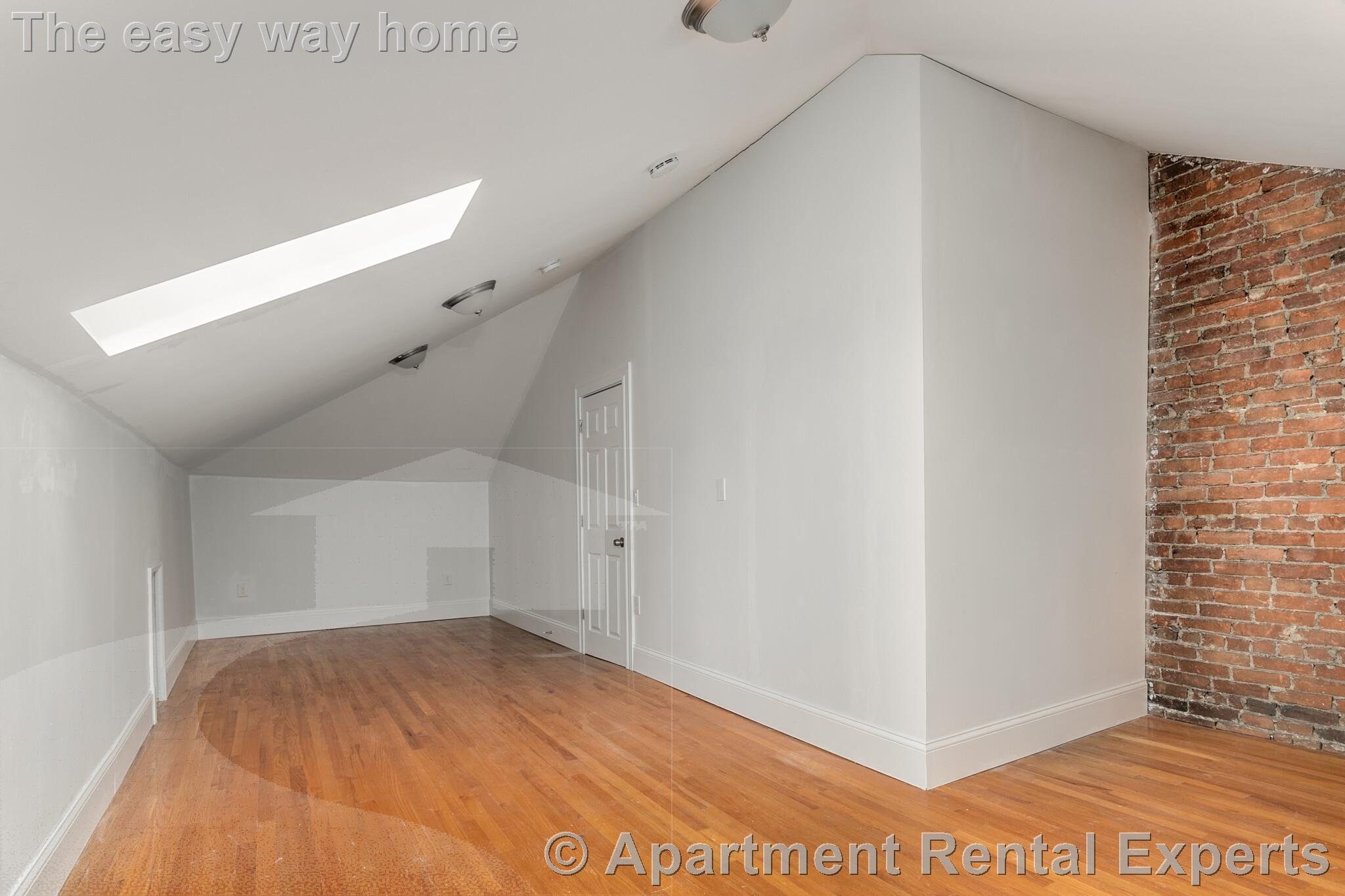 4 bed, 1 bath apartment for rent at 103 Summer St Unit 3, Union Square — photo 3 of 11