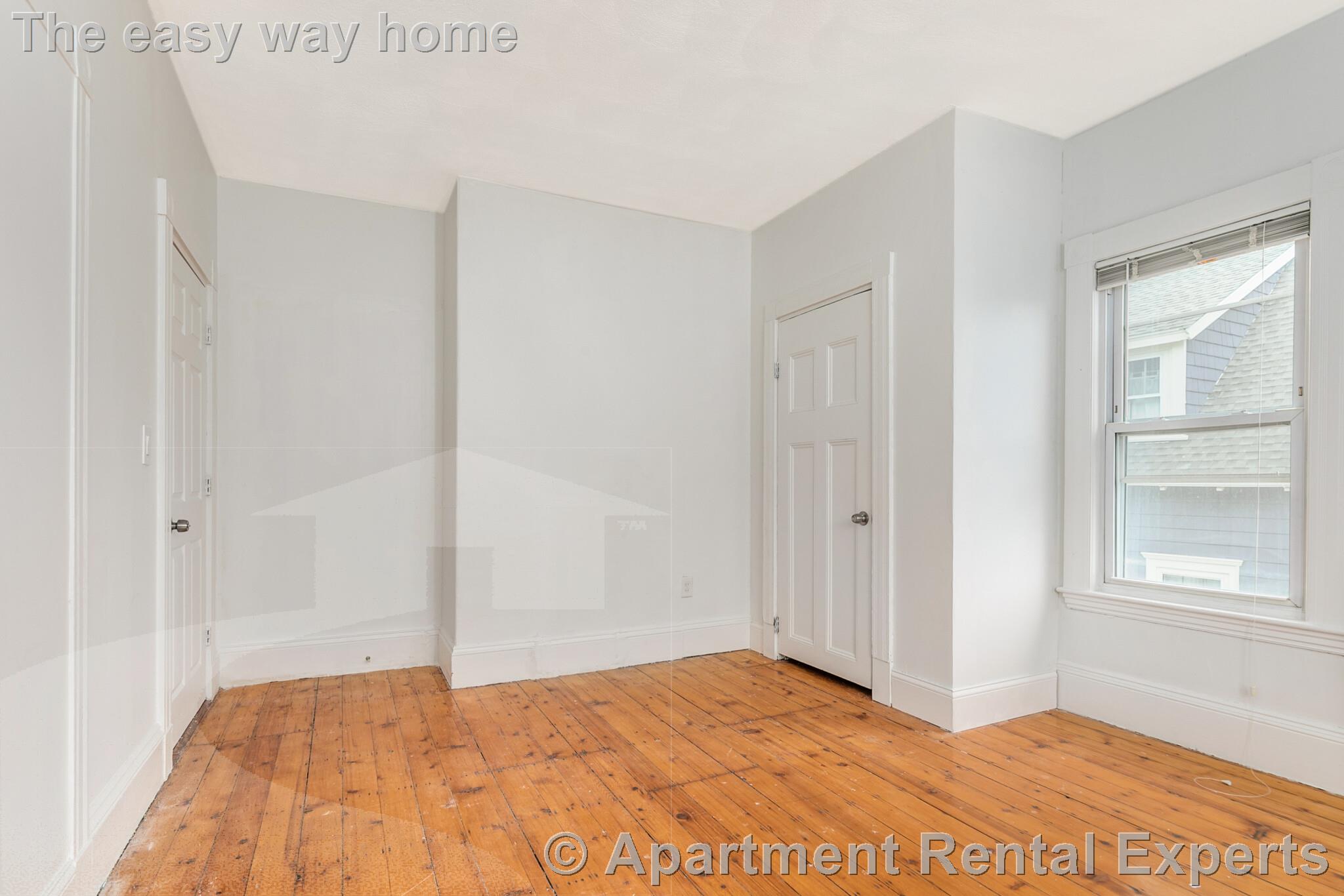 4 bed, 1 bath apartment for rent at 103 Summer St Unit 3, Union Square — photo 4 of 11