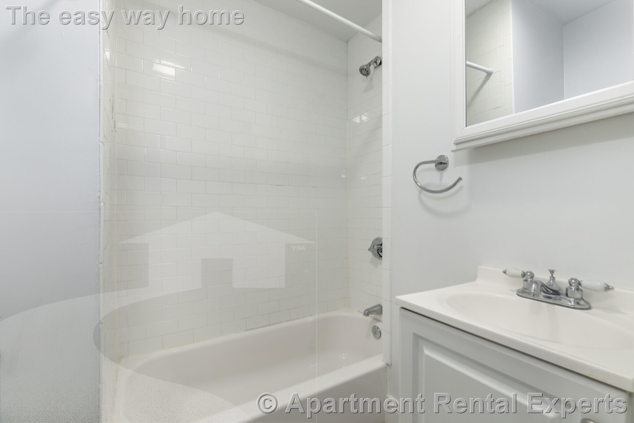 4 bed, 1 bath apartment for rent at 103 Summer St Unit 3, Union Square — photo 9 of 11