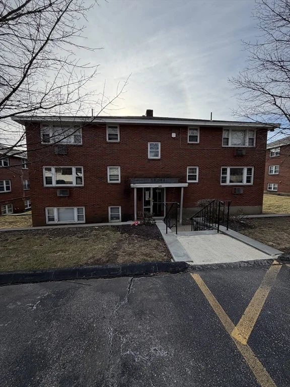 1 bed, 1 bath apartment for rent at 103 Trapelo Rd Unit 19, Waltham — photo 14 of 15