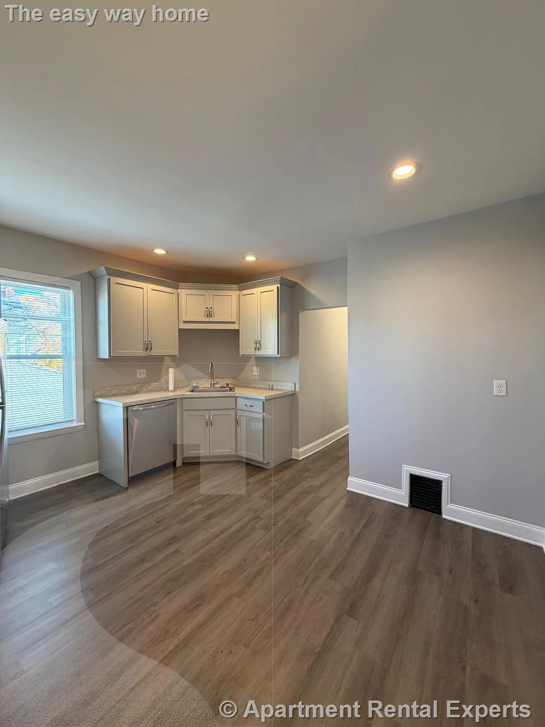 2 bed, 1 bath apartment for rent at 103 Webster St Unit 2, Salem St. Area — photo 4 of 14