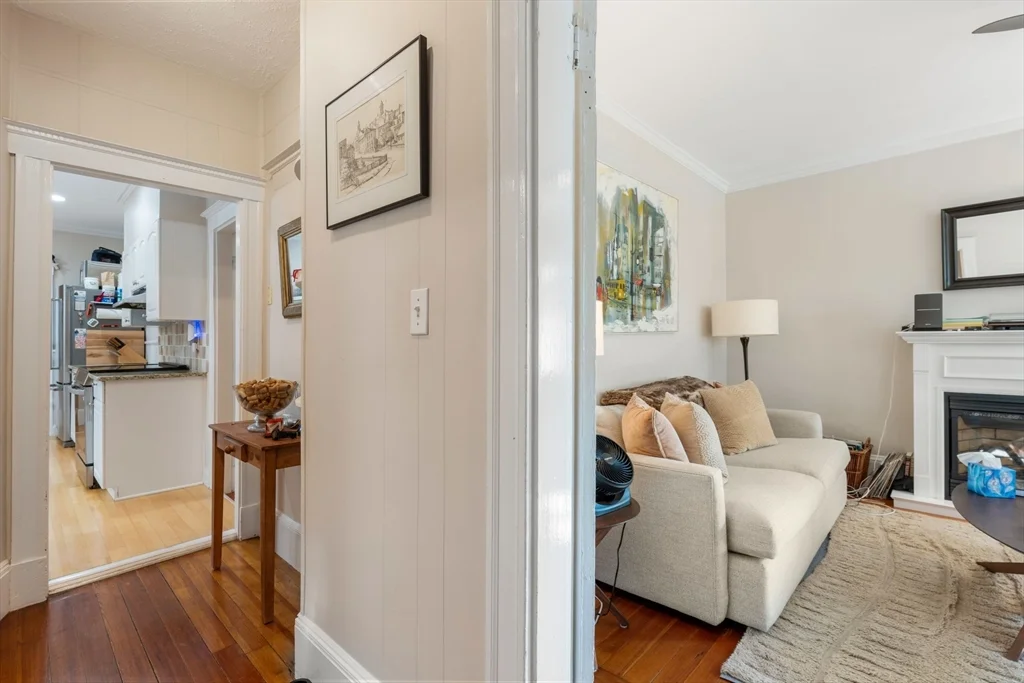 2 bed, 1 bath apartment for rent at 103 Willow Ave Unit 1, Davis Square — photo 3 of 20
