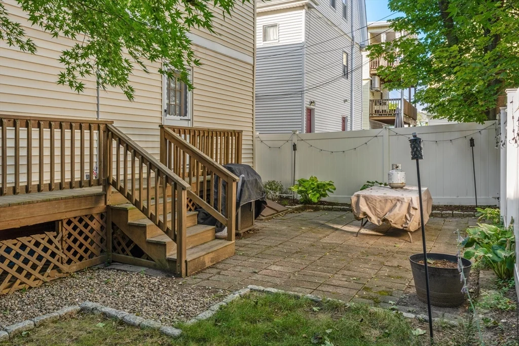 2 bed, 1 bath apartment for rent at 103 Willow Ave Unit 1, Davis Square — photo 18 of 20