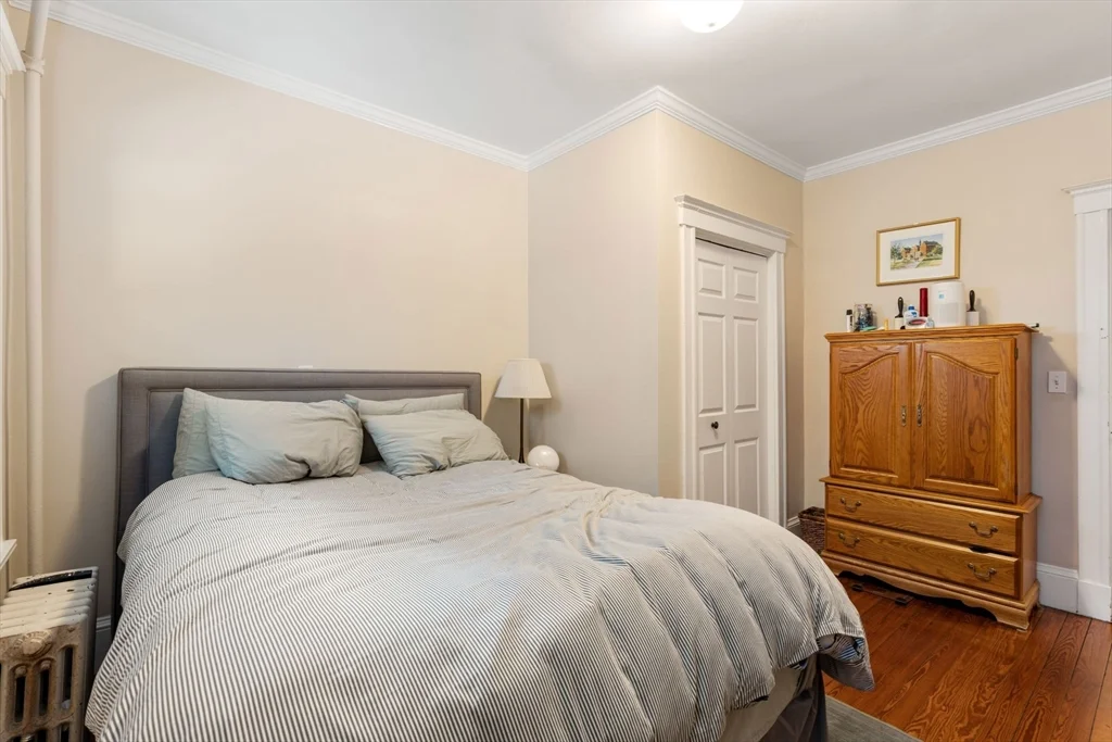 2 bed, 1 bath apartment for rent at 103 Willow Ave Unit 1, Davis Square — photo 15 of 20