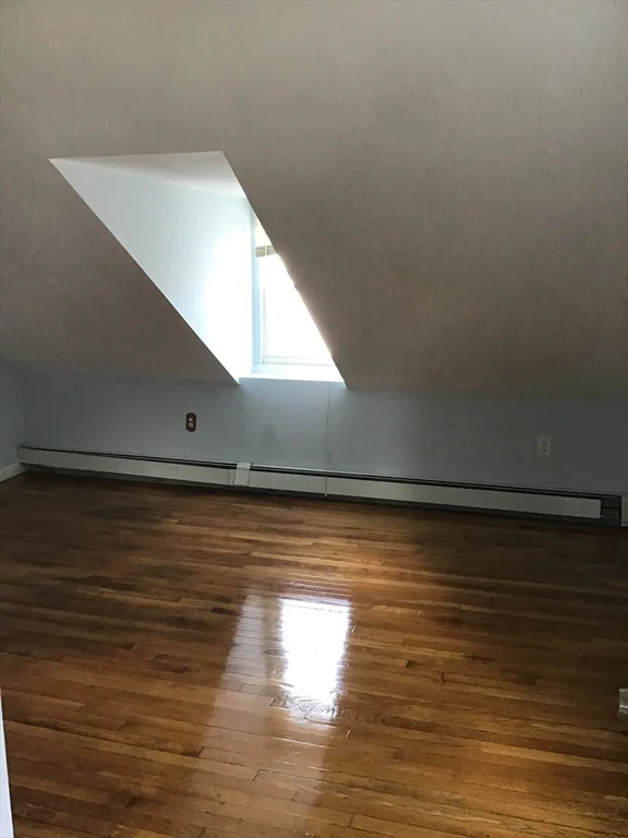 3 bed, 1 bath apartment for rent at 103 Winthrop Unit 3, Roxbury — photo 7 of 16