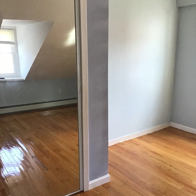 3 bed, 1 bath apartment for rent at 103 Winthrop Unit 3, Roxbury — photo 9 of 16