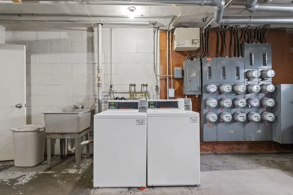 1 bed, 1 bath apartment for rent at 1030 Bennington Unit 15, East Boston — photo 9 of 12