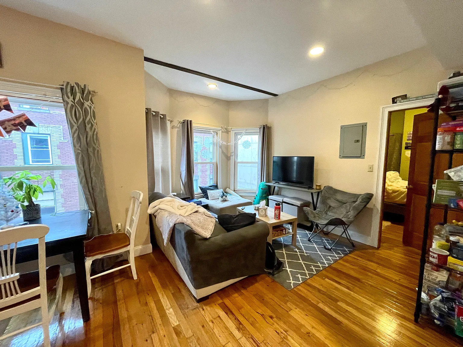 3 bed, 2 bath apartment for rent at 1031 Tremont St Unit 4, South End — photo 14 of 17
