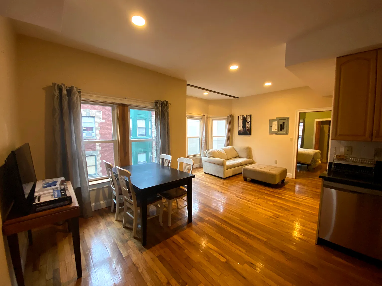 3 bed, 2 bath apartment for rent at 1031 Tremont St Unit 4, South End — photo 12 of 17