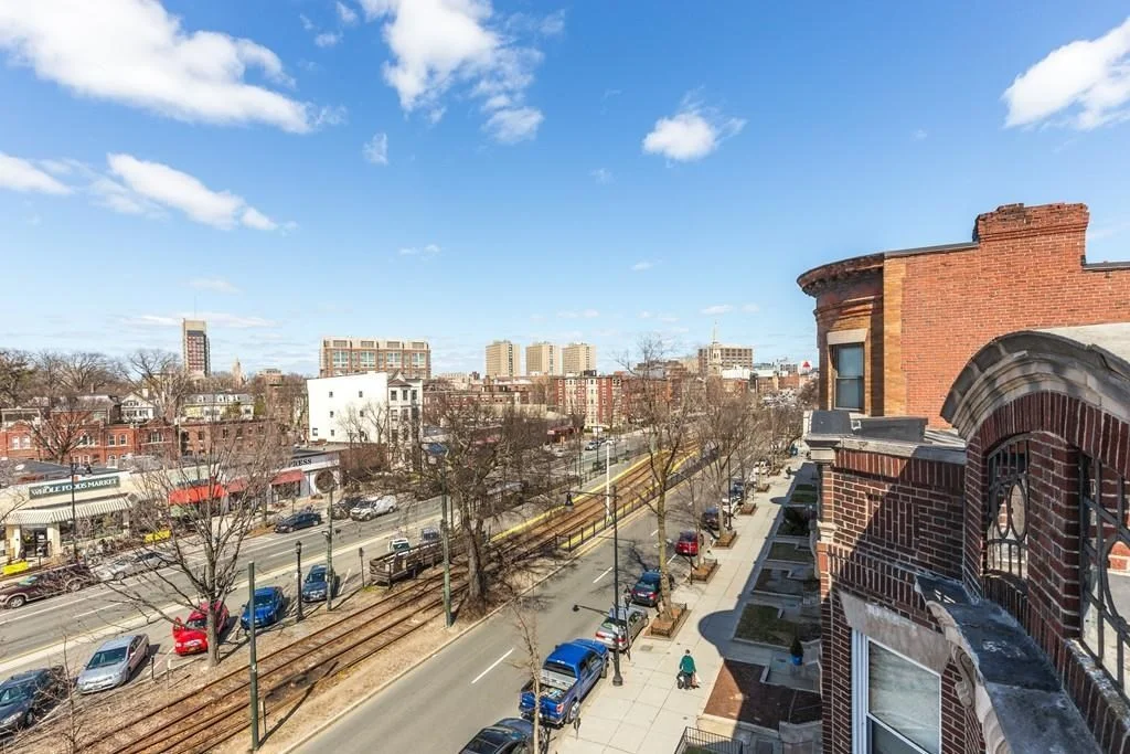 4 bed, 2 bath apartment for rent at 1033 Beacon St Unit 2, Fenway — photo 14 of 14