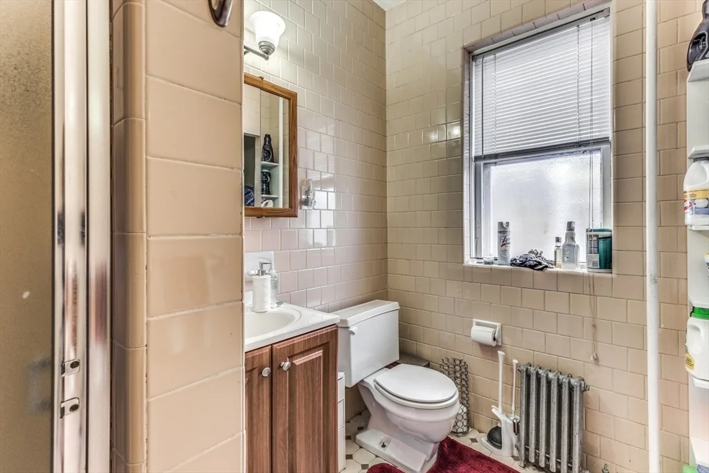 4 bed, 2 bath apartment for rent at 1033 Beacon St Unit 3, Longwood — photo 11 of 11