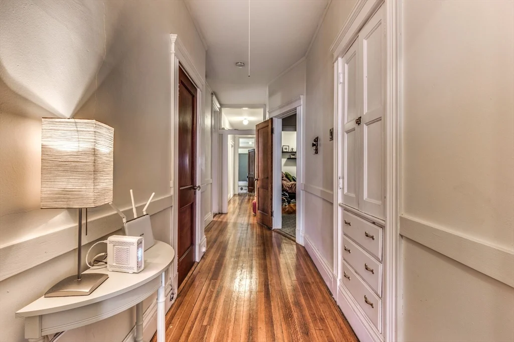 4 bed, 2 bath apartment for rent at 1033 Beacon St Unit 3, Longwood — photo 9 of 11