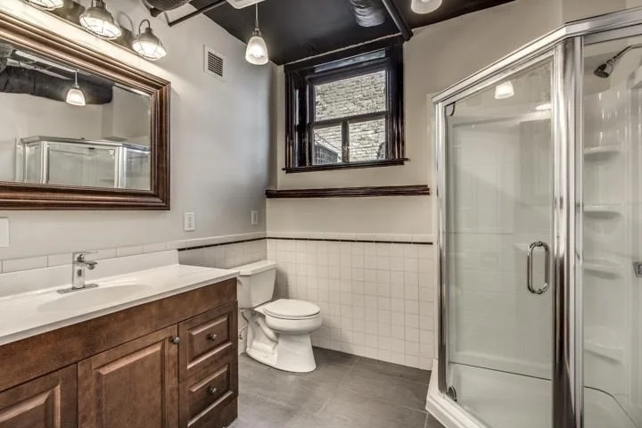 4 bed, 2 bath apartment for rent at 1033 Beacon St Unit B, Longwood — photo 7 of 14