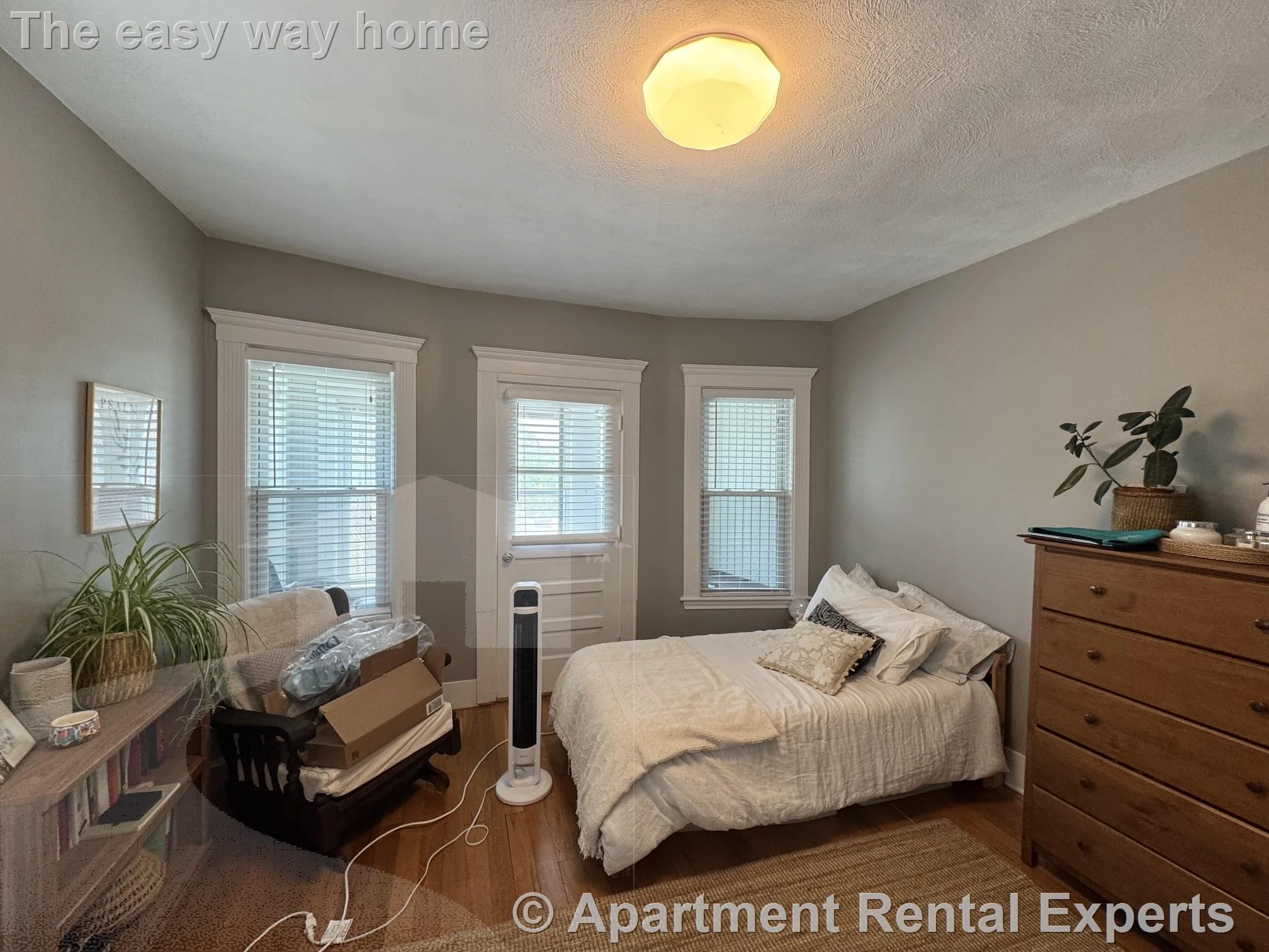 3 bed, 1 bath apartment for rent at 1035 Broadway Unit 2, Davis Square — photo 4 of 17