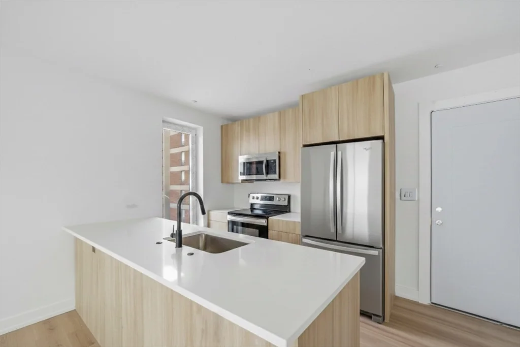 1 bed, 1 bath apartment for rent at 1035 Commonwealth Ave Unit 203, Allston — photo 4 of 13