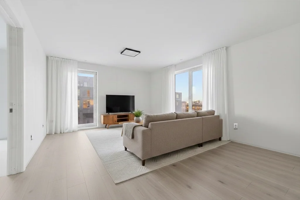 1 bed, 1 bath apartment for rent at 1035 Commonwealth Ave Unit 205, Allston — photo 6 of 9