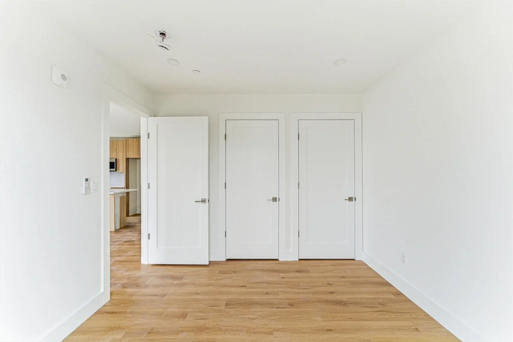 1 bed, 1 bath apartment for rent at 1035 Commonwealth Ave Unit 211, Allston — photo 6 of 17