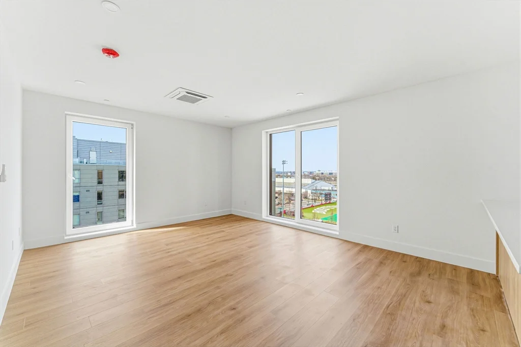 1 bed, 1 bath apartment for rent at 1035 Commonwealth Ave Unit 211, Allston — photo 1 of 17