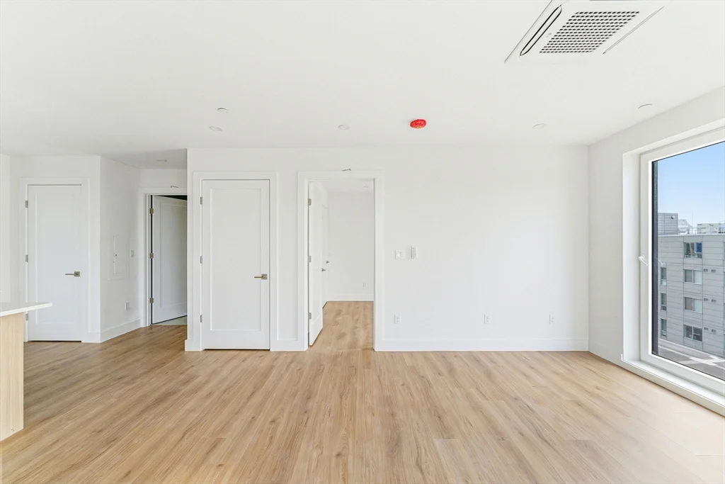 1 bed, 1 bath apartment for rent at 1035 Commonwealth Ave Unit 211, Allston — photo 3 of 17