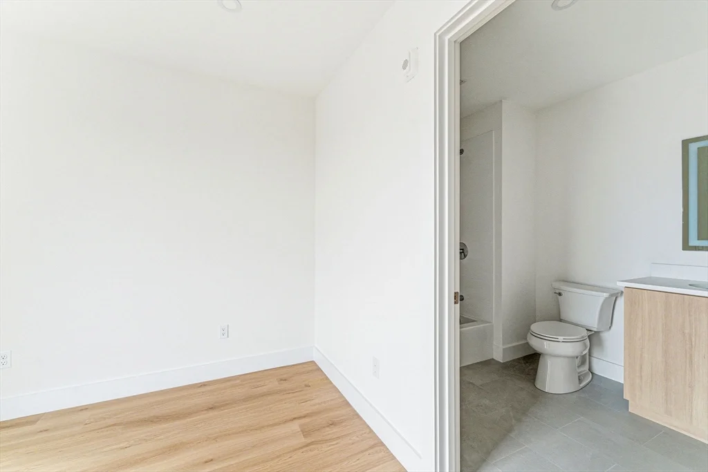 2 bed, 2 bath apartment for rent at 1035 Commonwealth Ave Unit 301, Allston — photo 16 of 18