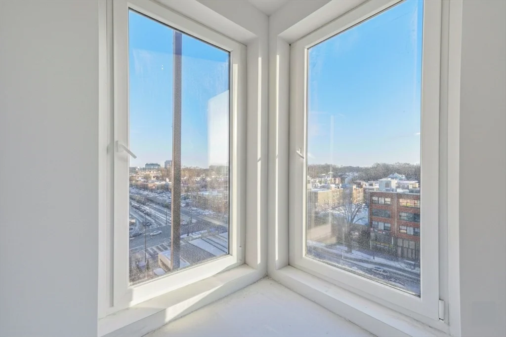 3 bed, 2 bath apartment for rent at 1035 Commonwealth Ave Unit 302, Allston — photo 13 of 20