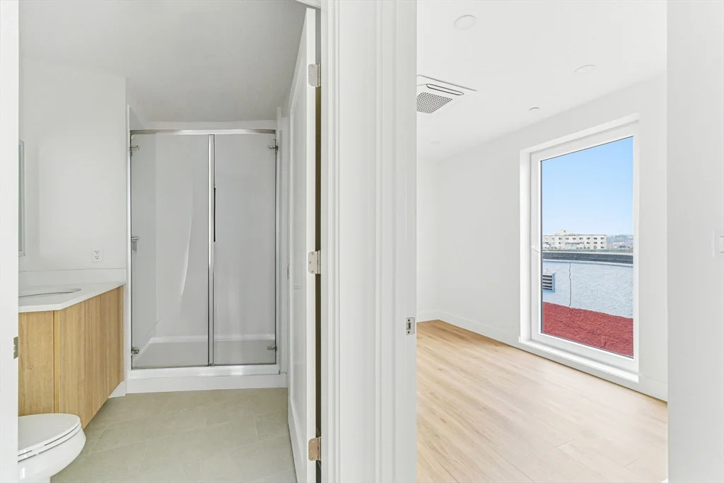 1 bed, 1 bath apartment for rent at 1035 Commonwealth Ave Unit 403, Allston — photo 4 of 13