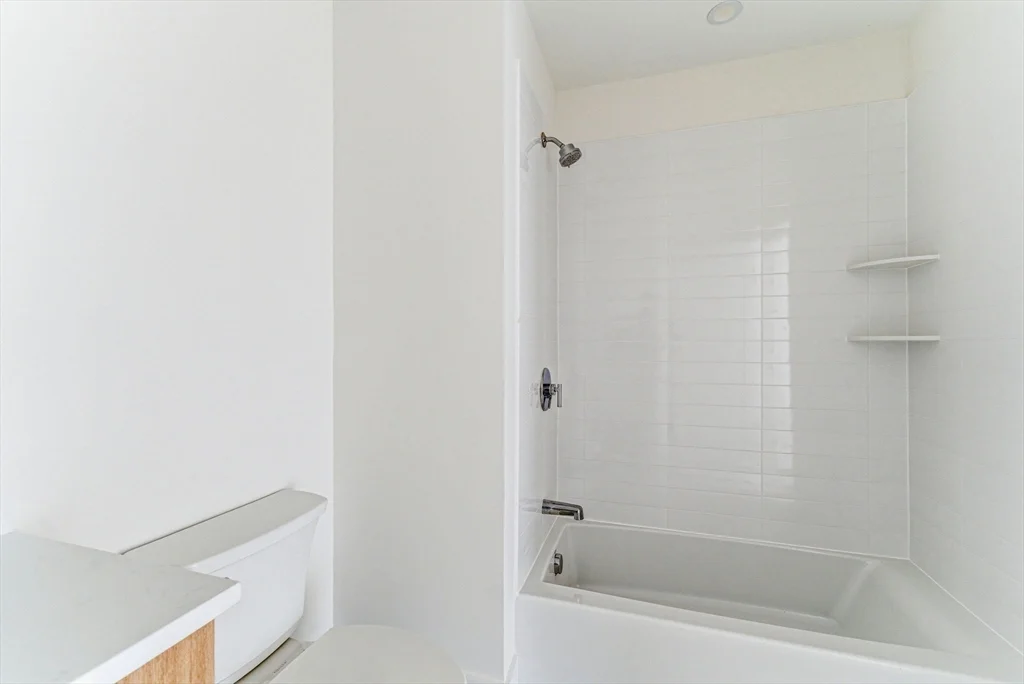 1 bed, 1 bath apartment for rent at 1035 Commonwealth Ave Unit 406, Allston — photo 7 of 16