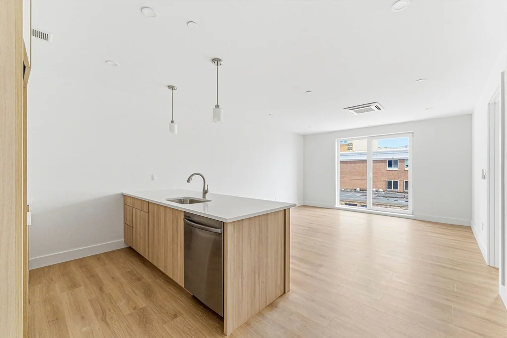 1 bed, 1 bath apartment for rent at 1035 Commonwealth Ave Unit 406, Allston — photo 1 of 16
