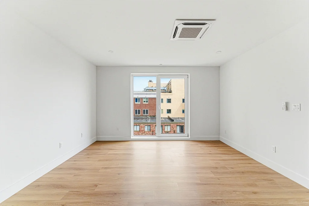 1 bed, 1 bath apartment for rent at 1035 Commonwealth Ave Unit 406, Allston — photo 3 of 16