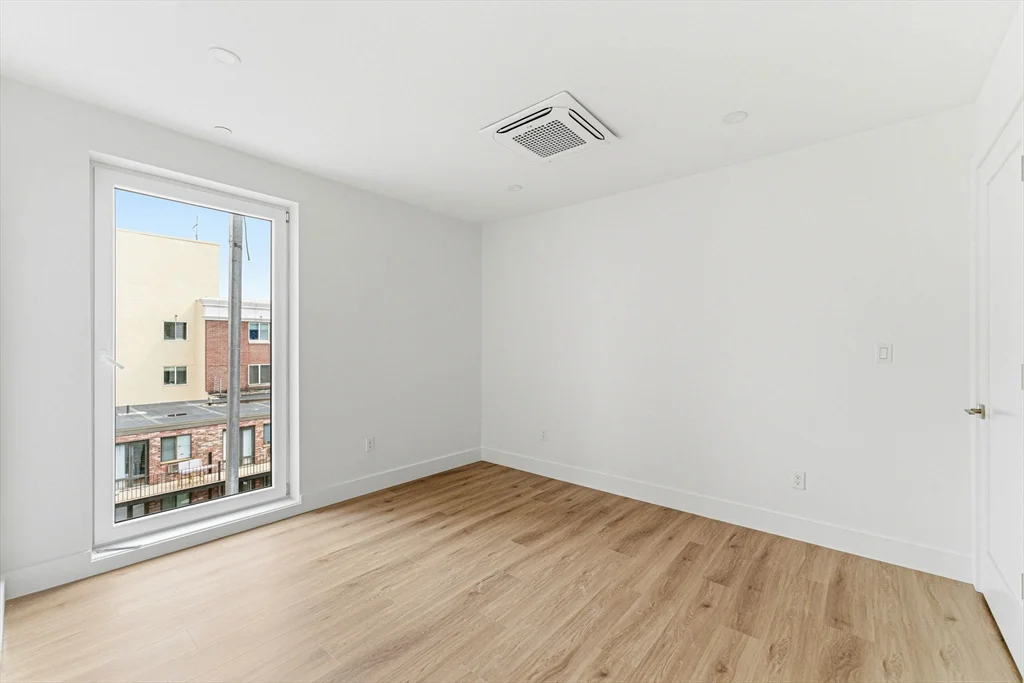 1 bed, 1 bath apartment for rent at 1035 Commonwealth Ave Unit 406, Allston — photo 4 of 16