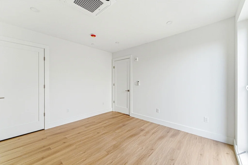 1 bed, 1 bath apartment for rent at 1035 Commonwealth Ave Unit 406, Allston — photo 8 of 16