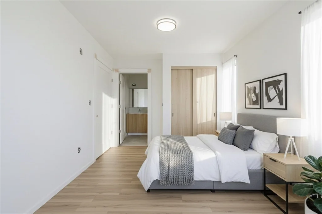 2 bed, 2 bath apartment for rent at 1035 Commonwealth Ave Unit 501, Allston — photo 6 of 23