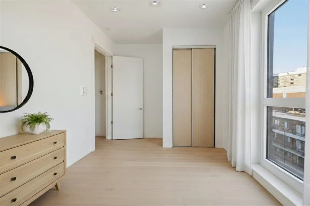 3 bed, 2 bath apartment for rent at 1035 Commonwealth Ave Unit 502, Allston — photo 8 of 24